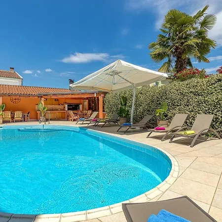 Complex Irena With Pool 4*