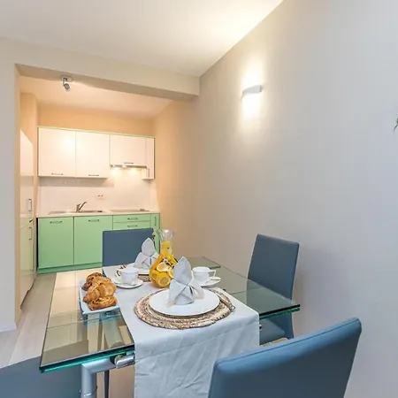 Complex Irena With Pool