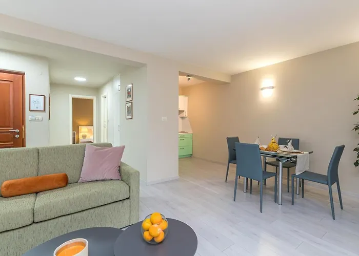 Affittacamere Complex Irena With Pool 4*