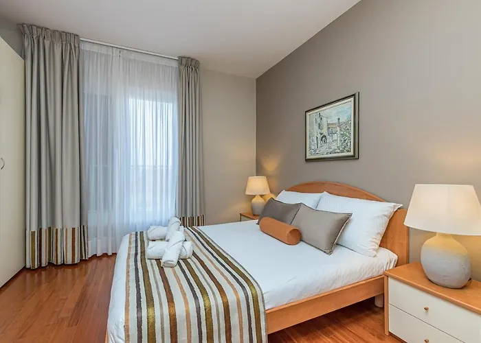 Complex Irena With Pool Pensionat